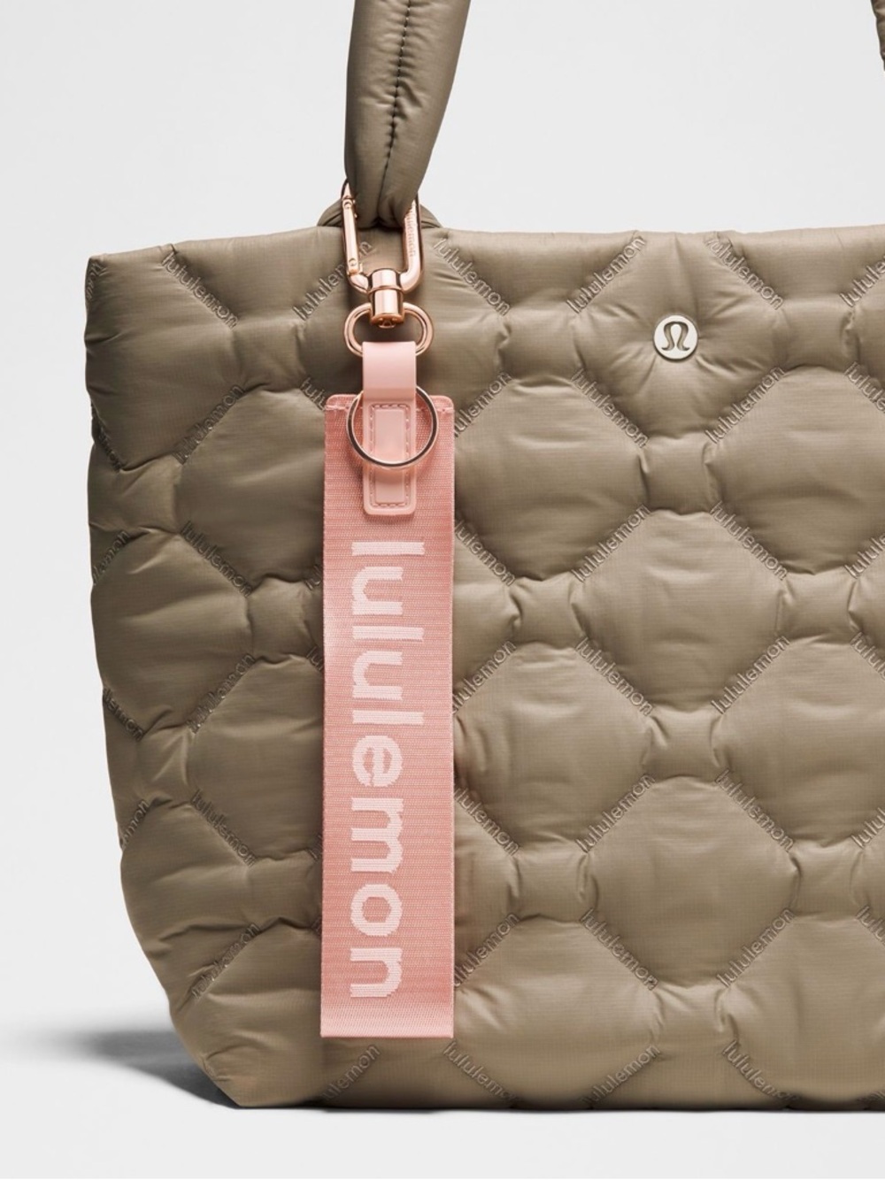🆕 LULULEMON Never Lost Keychain- NWT